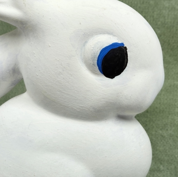 Vintage Painted 4.5" Ceramic Big Eyed Easter Bunny Decoration Matte Ceramic - Picture 4 of 10